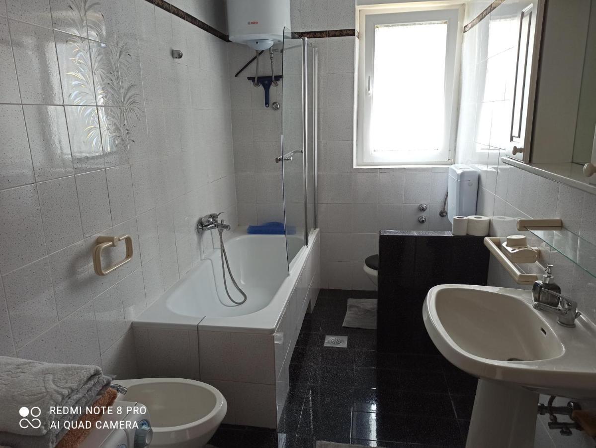 Lea Apartment Umag Exterior photo