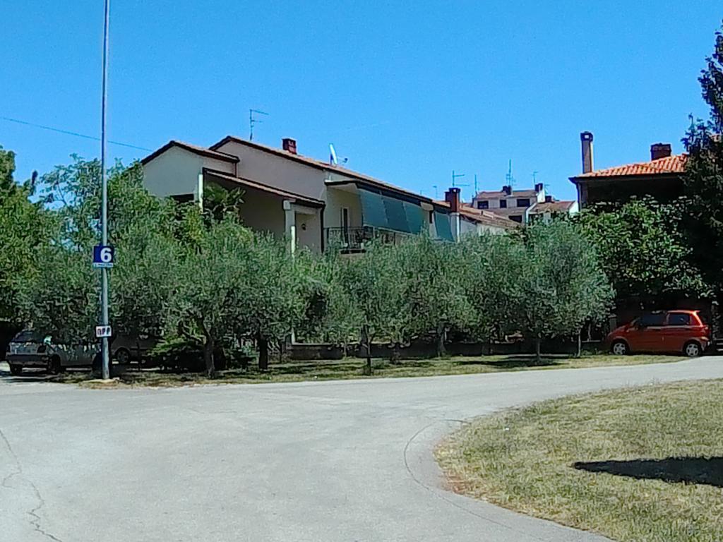 Lea Apartment Umag Exterior photo